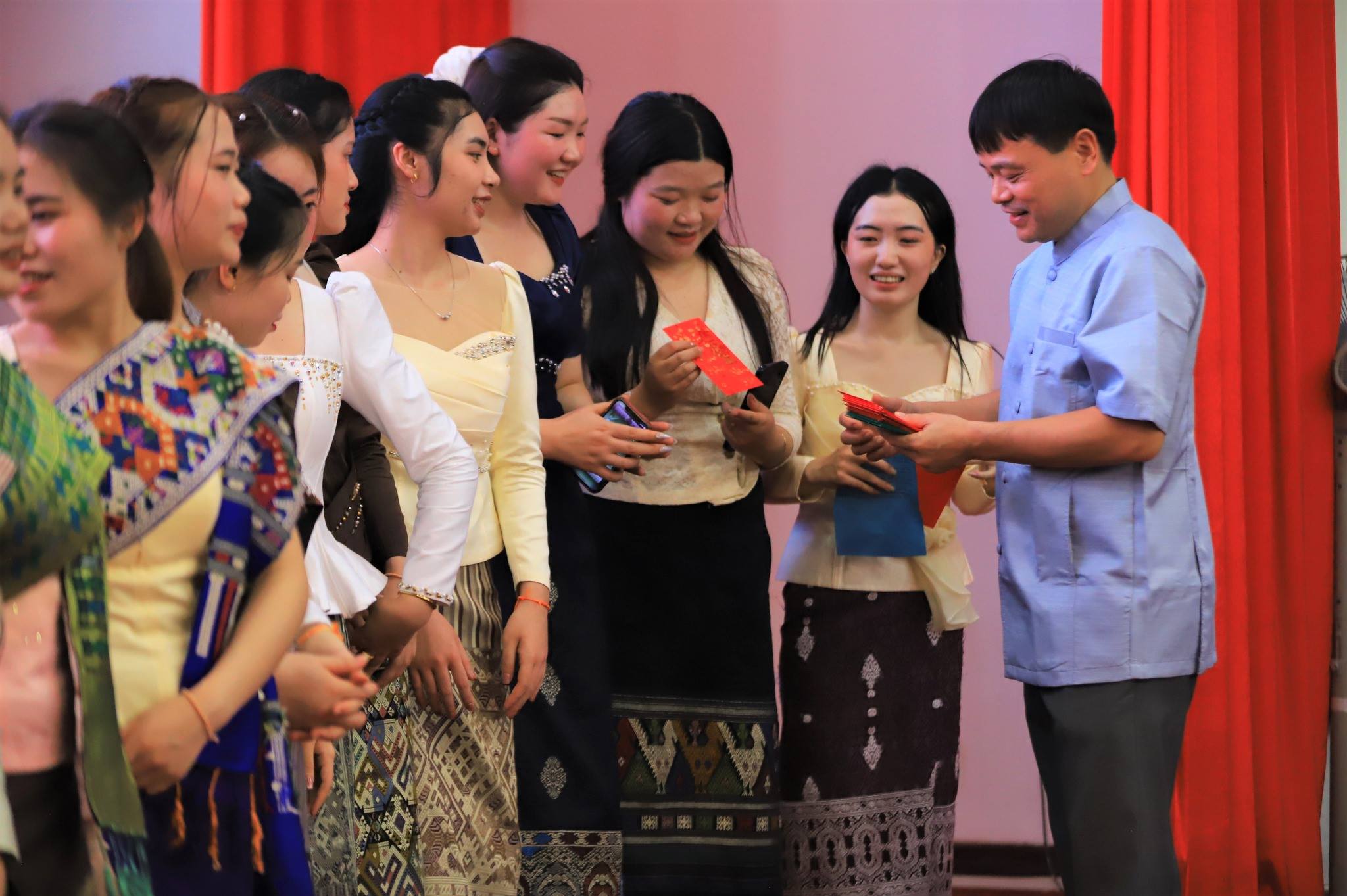 anh tin bai